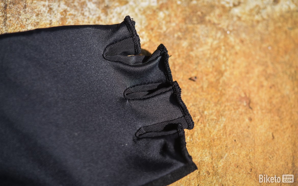 编辑的自购自评 迪卡侬Van Rysel RoadR900手套