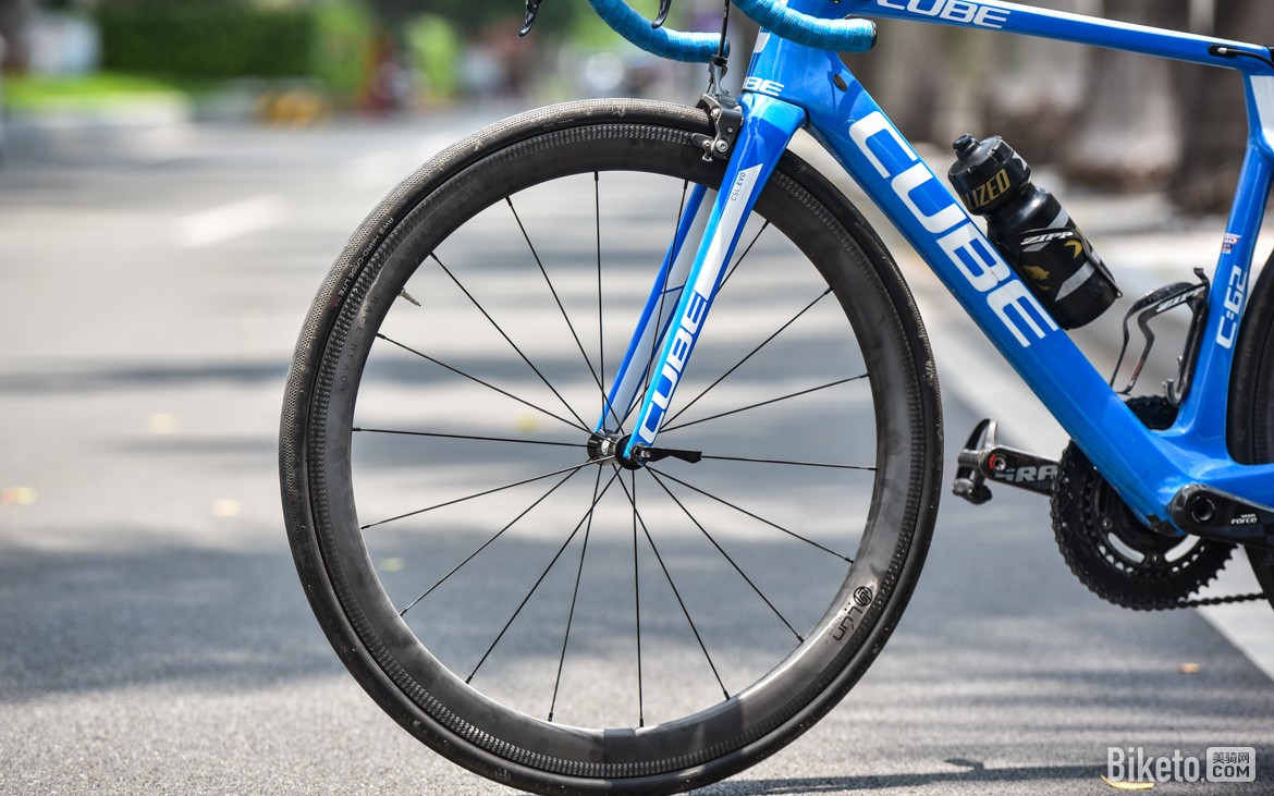 终极选购指南:LUN无极、大道公路碳纤维轮组对比测试