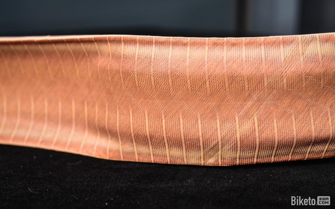 经典训练胎再“进化” Victtoria Zaffiro Evo公路轮胎简评