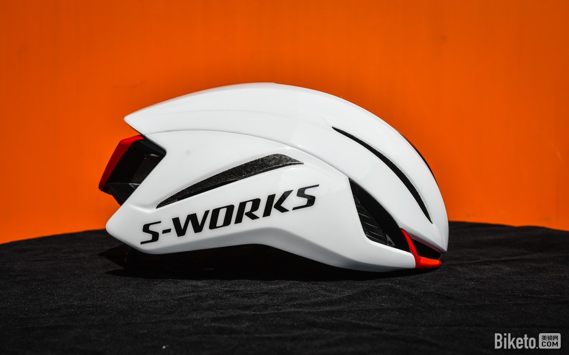 重返经典造型 S-WORKS EVADE 4气动头盔评测