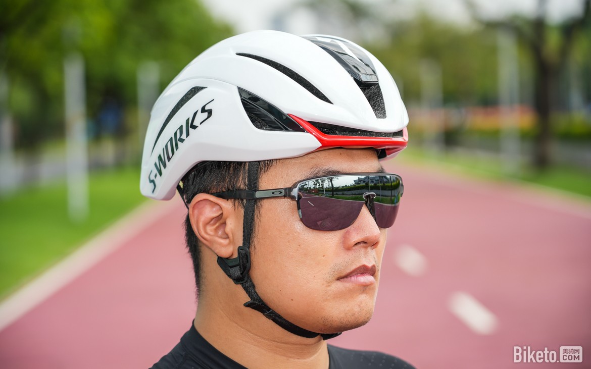 重返经典造型 S-WORKS EVADE 4气动头盔评测