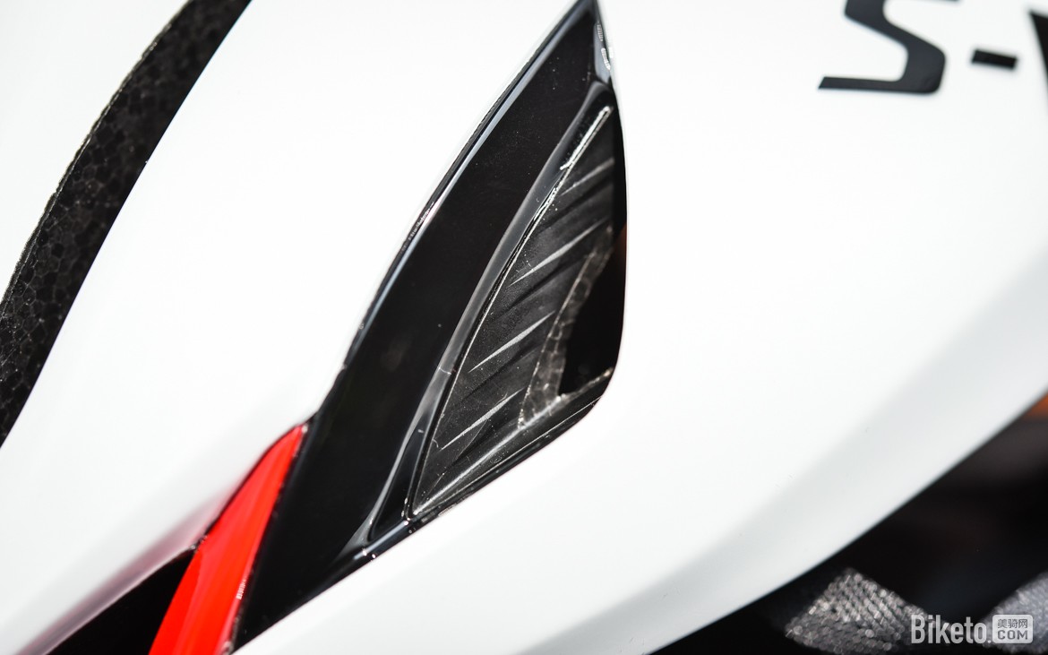 重返经典造型 S-WORKS EVADE 4气动头盔评测