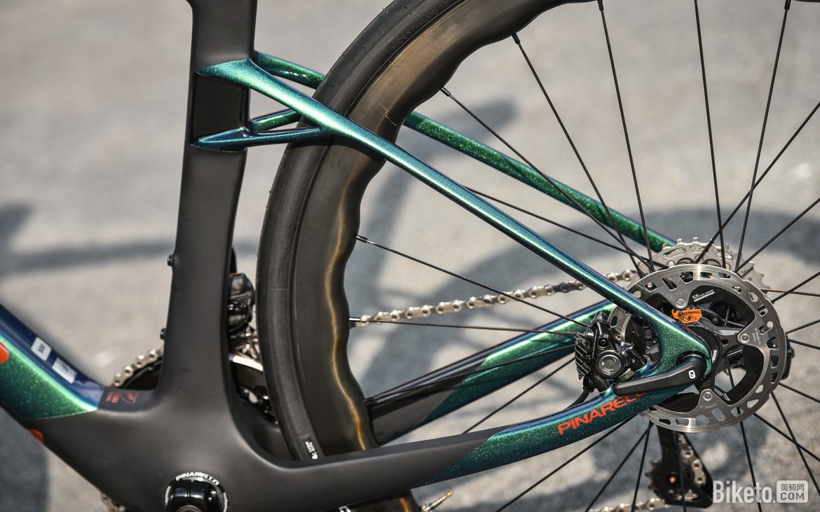 伪装成耐力车的竞赛公路车 Pinarello Dogma X公路车评测