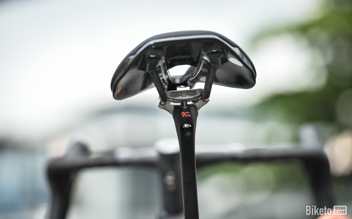 伪装成耐力车的竞赛公路车 Pinarello Dogma X公路车评测