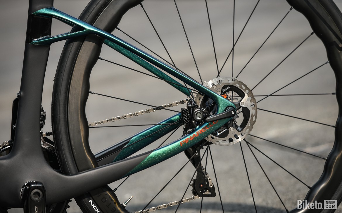 伪装成耐力车的竞赛公路车 Pinarello Dogma X公路车评测