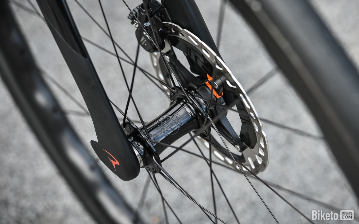 伪装成耐力车的竞赛公路车 Pinarello Dogma X公路车评测