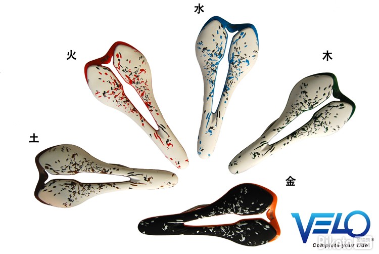 2015年,维乐(VELO)陪可爱的年轻运动员们参加了百余场大大小小的比赛。他们的产品经过专业的选手使用,通过了严苛的道路条件检验,最终成为选手们制胜的完美利器。VELO, complete your ride. 2015年,维乐(VELO)陪可爱的年轻运动员们参加了百余场大大小小的比赛。他们的产品经过专业的选手使用,通过了严苛的道路条件检验,最终成为选手们制胜的完美利器。VELO, complete your ride.