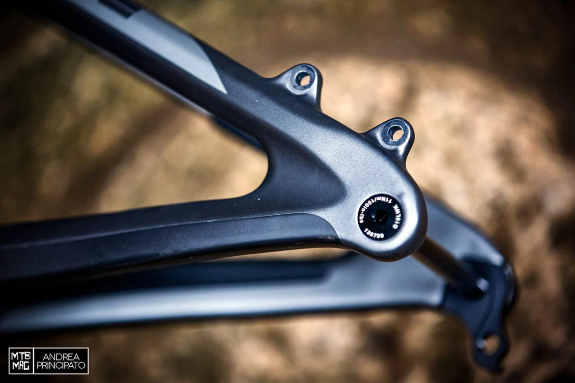 �����󾫣� Intense Recluse ̼�˳���