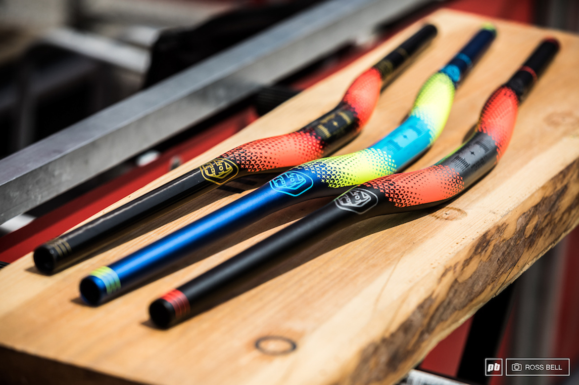 ���¸�ս�۴���ǰϦ����ʦ���ڸ���