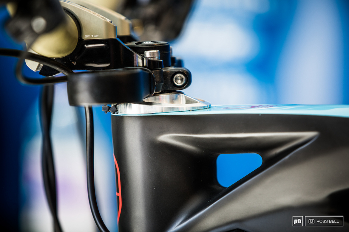 ���¸�ս�۴���ǰϦ����ʦ���ڸ���