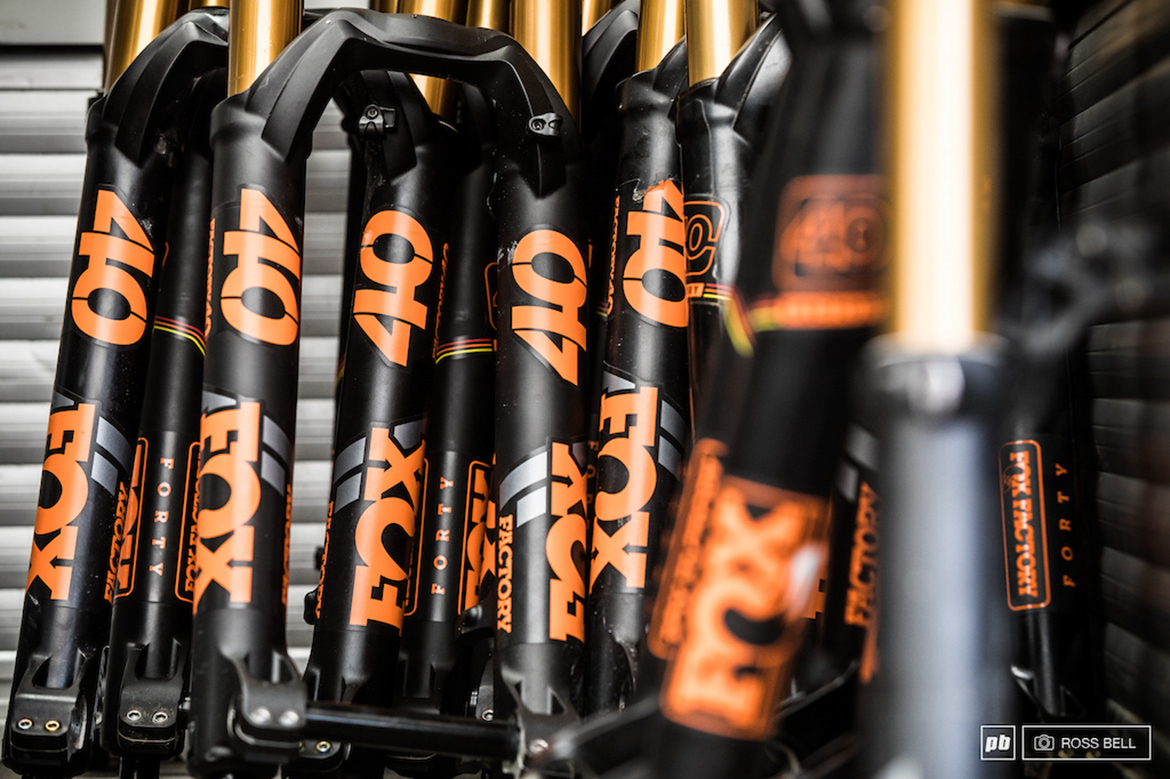 ���¸�ս�۴���ǰϦ����ʦ���ڸ���