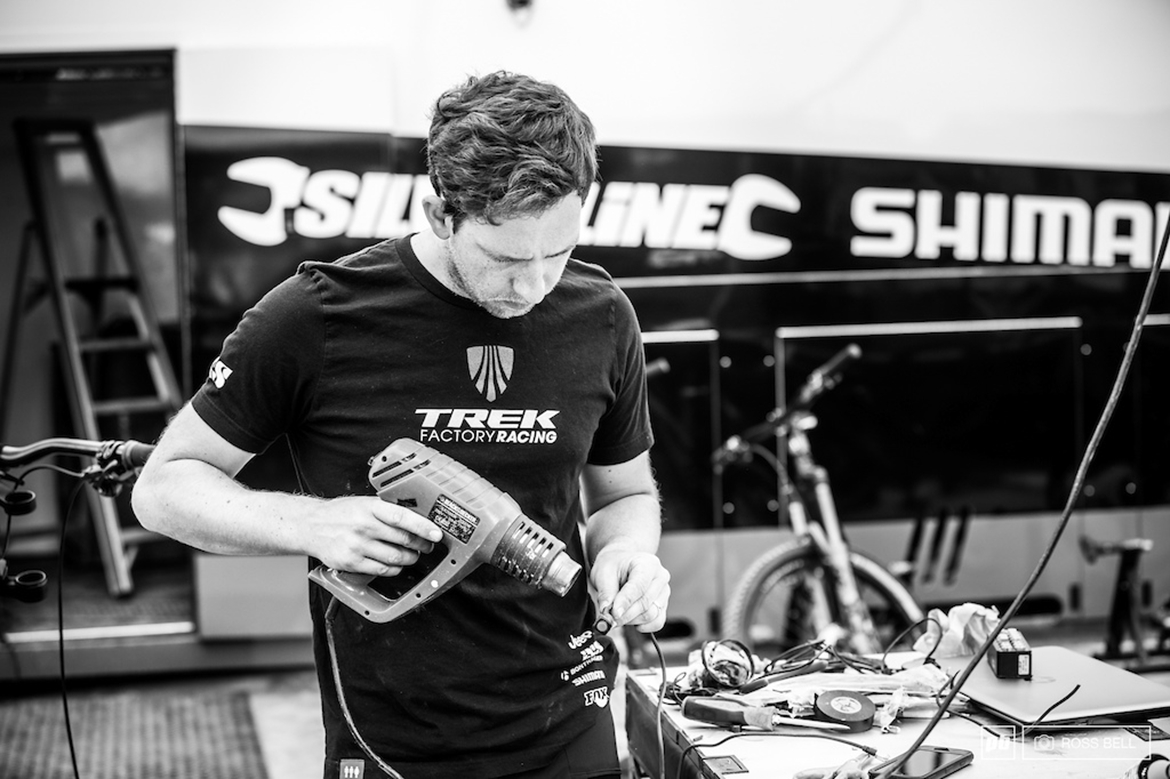 ���¸�ս�۴���ǰϦ����ʦ���ڸ���