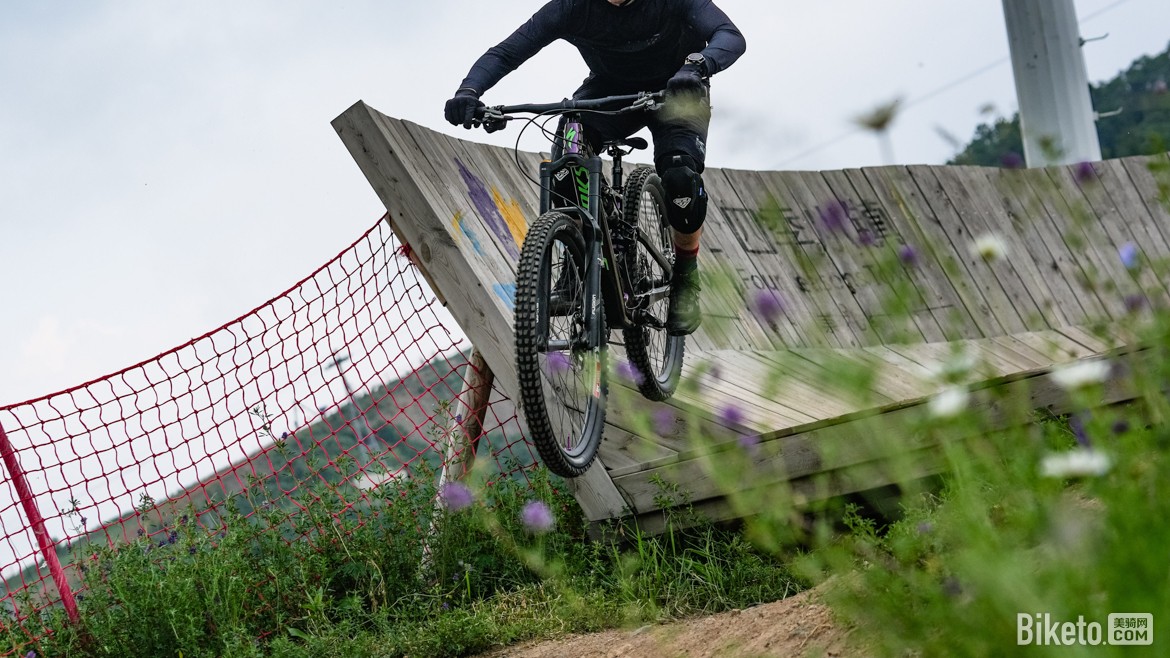 超强抓地力 Specialized Butcher Grid Trail T9 TLR山地轮胎评测