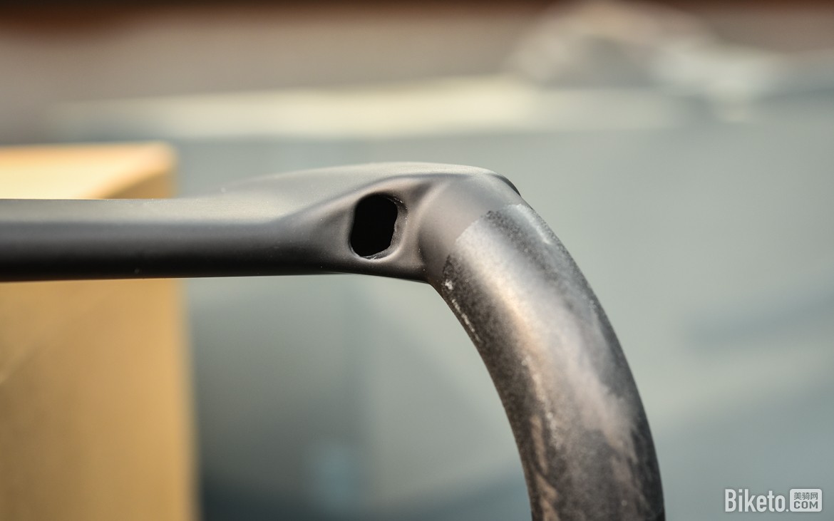 气动狂人之选 新款PRO VIBE AERO弯把开箱