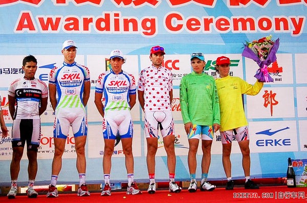 环岛赛第三赛段合照