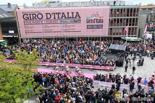 环意赛车队展示