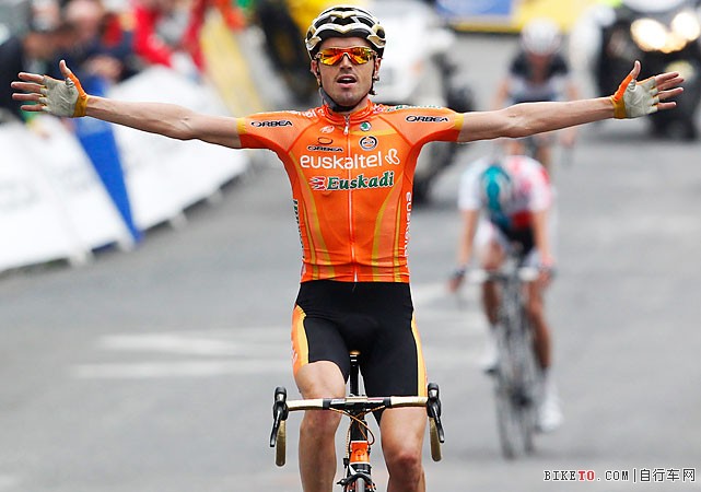 ���Ѷ���ɣ��˹ǩԼBMC����