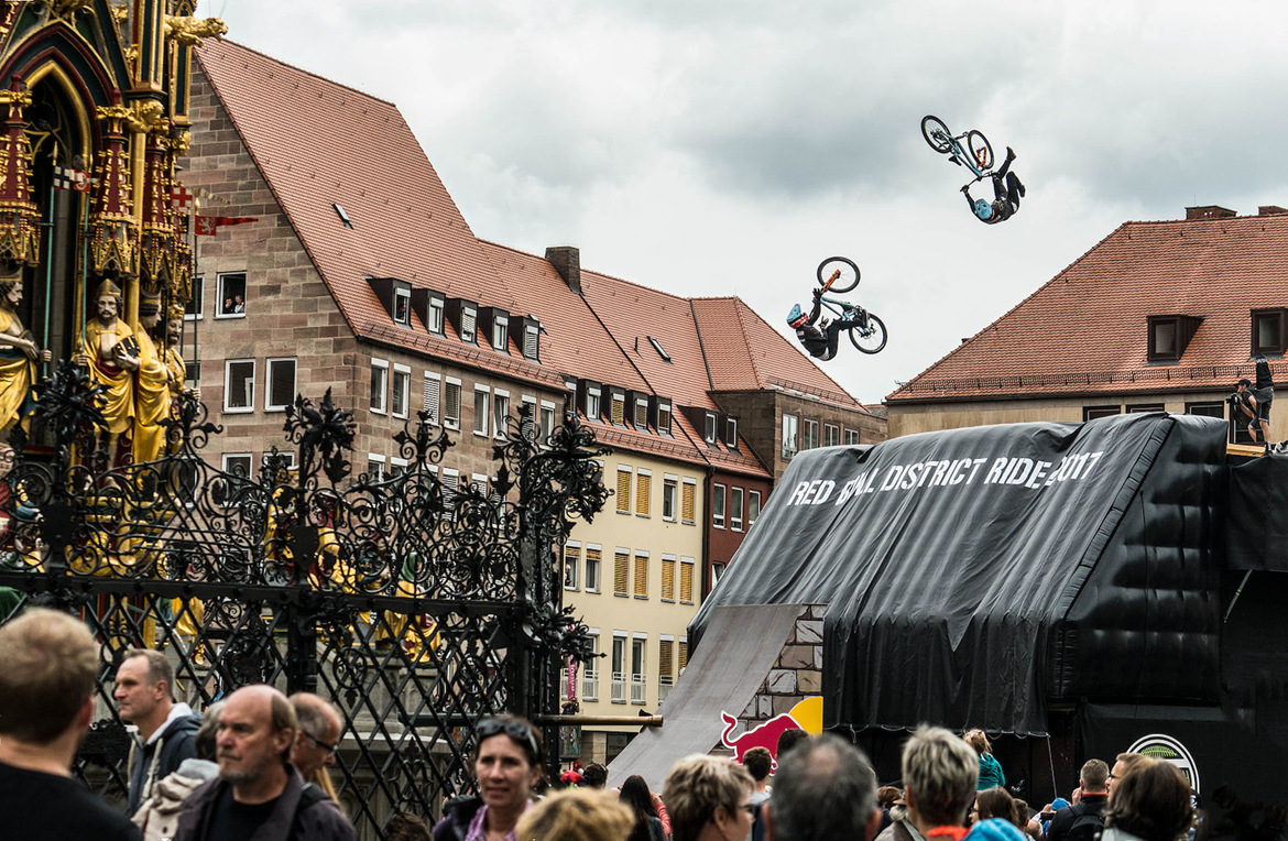 红牛城市自由式极限单车大赛 红牛城市自由式极限单车大赛