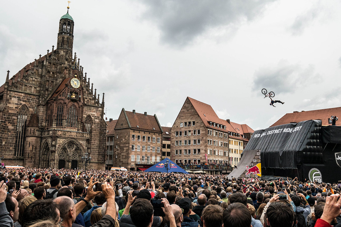 红牛城市自由式极限单车大赛 红牛城市自由式极限单车大赛