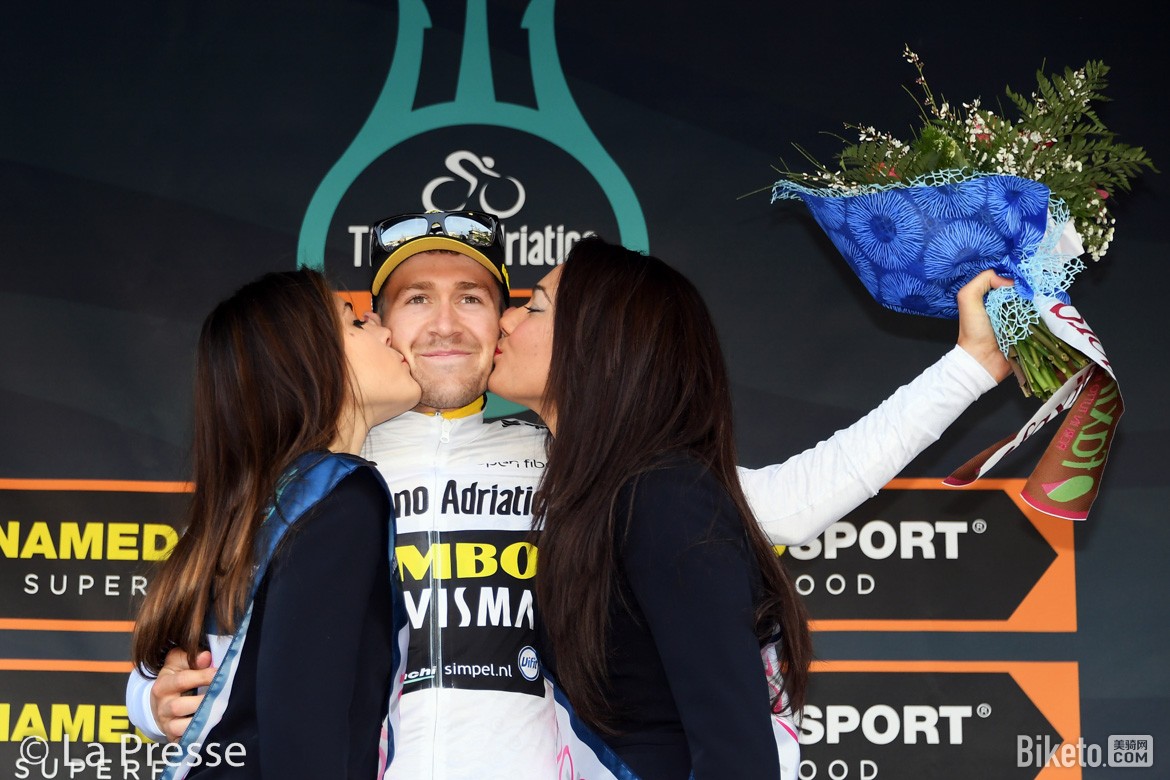 ˫����,����³˹