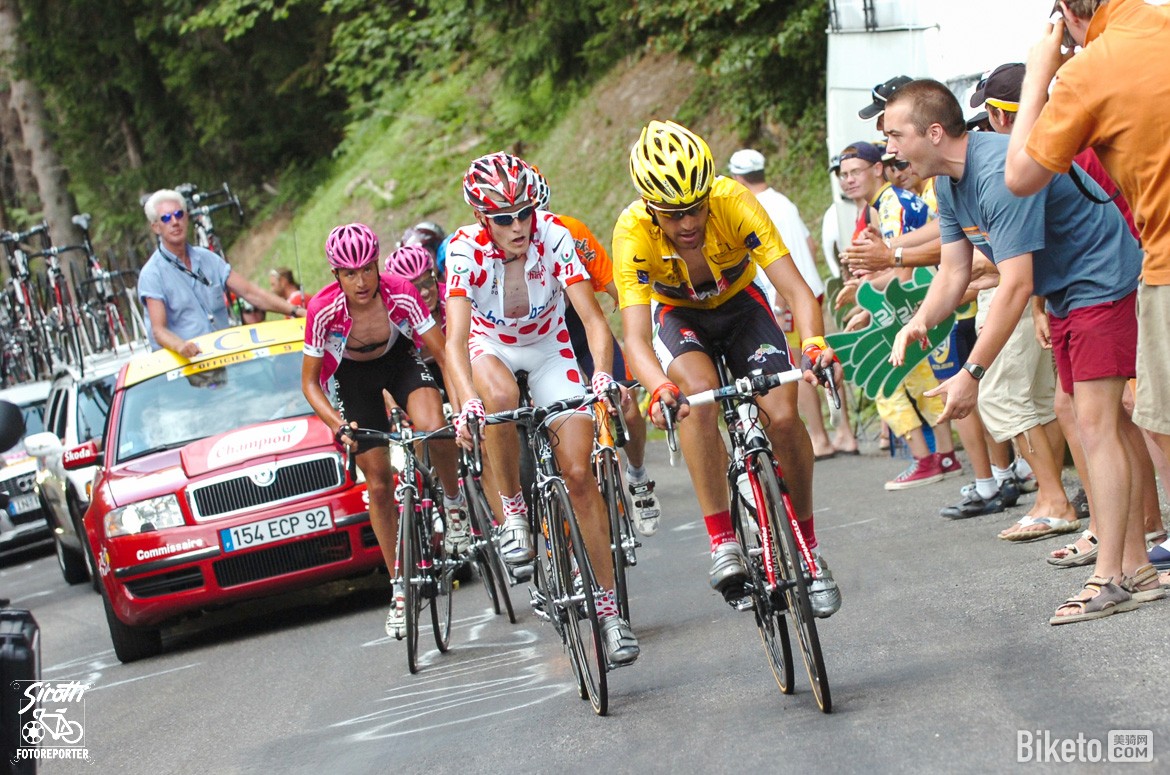 ����,������