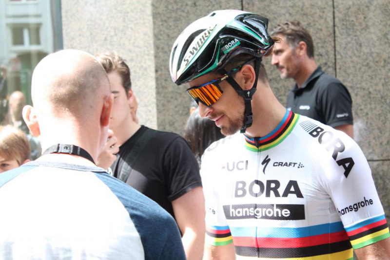 科普! 13支职业车队的赞助商到底是干嘛的 科普! 13支职业车队的赞助商到底是干嘛的