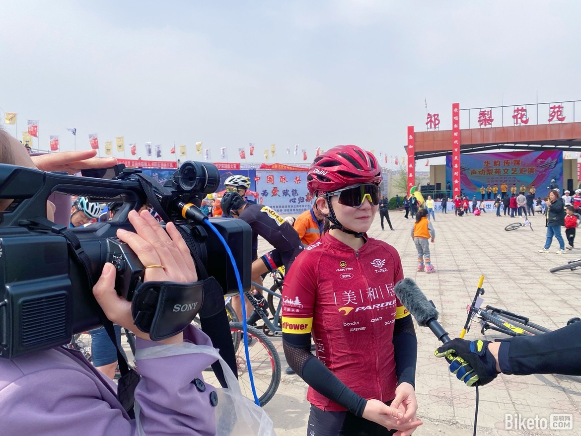 霸王龙车队成员