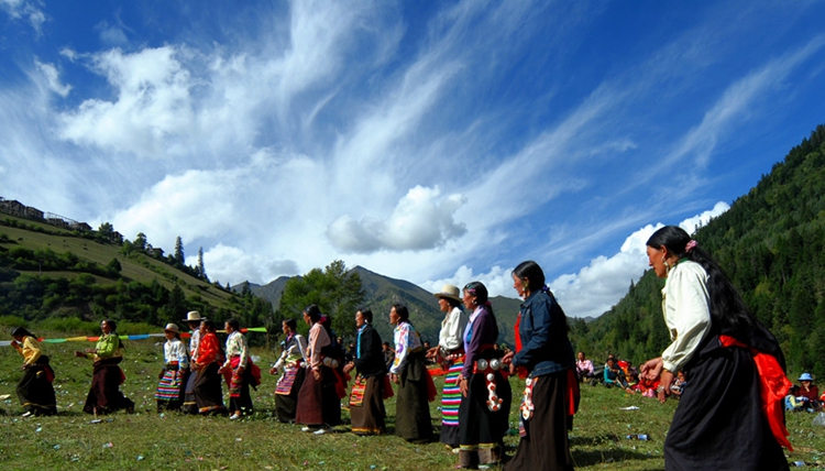 达古冰山-民俗活动.jpg 达古冰山-民俗活动.jpg