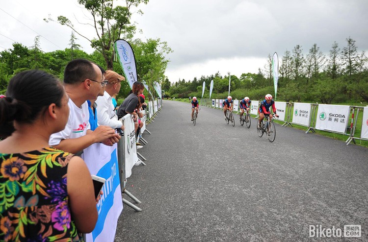 环上海公路自行车赛--东方绿舟站 环上海公路自行车赛--东方绿舟站