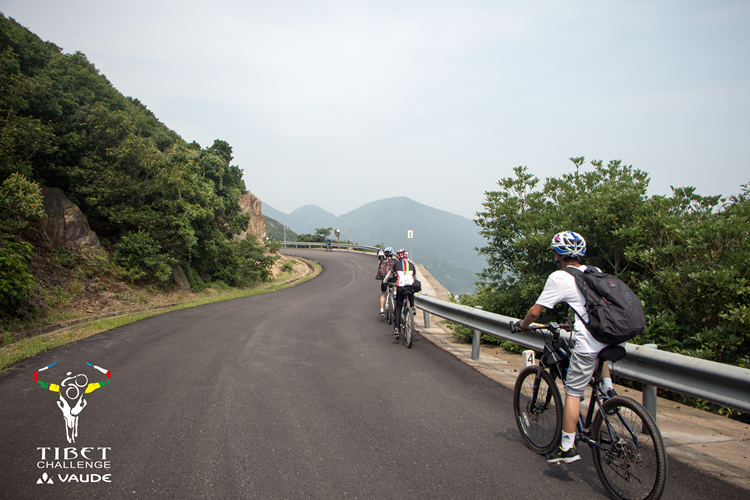 骑闯天路 骑闯天路