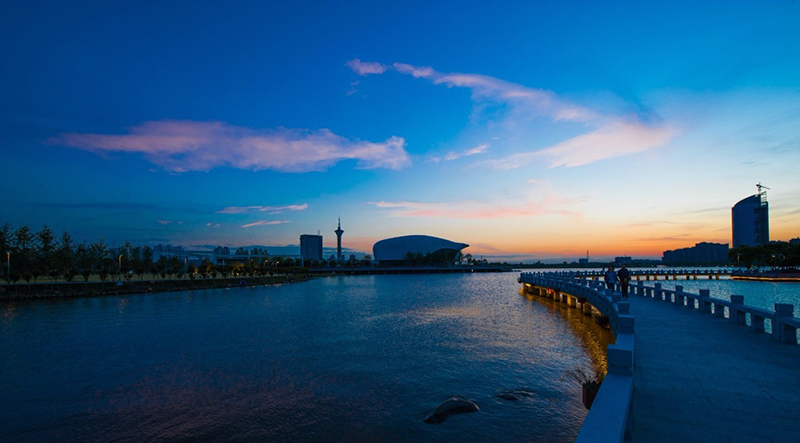 TREK100 ��������