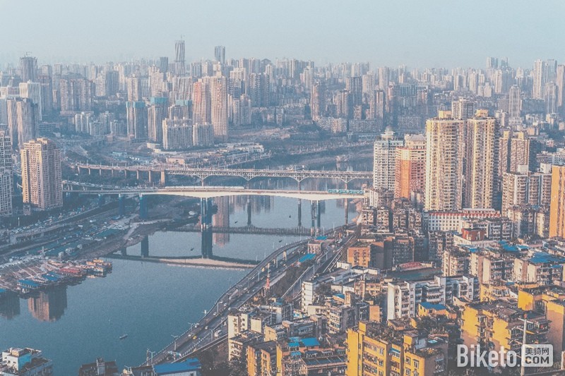 选手将跑步穿越大学城 选手将跑步穿越大学城