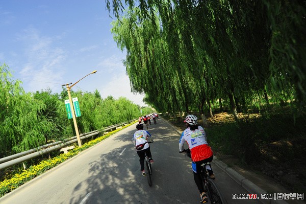 第三届丝绸之路“喜德盛”杯国际自行车拉力赛第二站