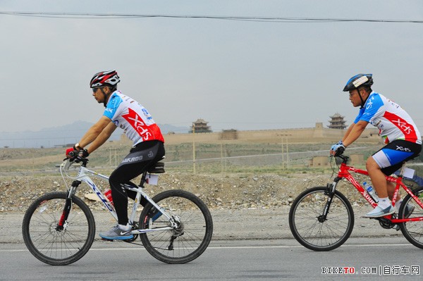 第三届丝绸之路“喜德盛”杯国际自行车拉力赛