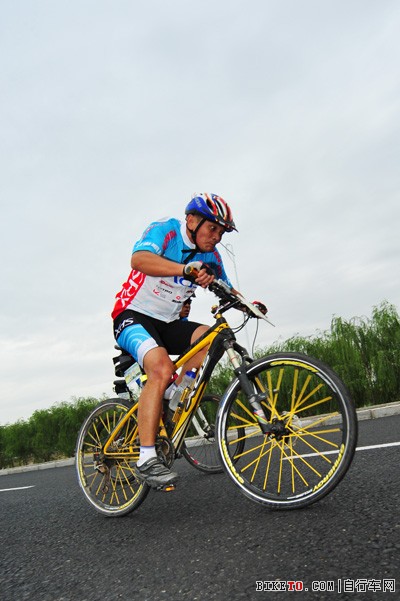 第三届丝绸之路“喜德盛”杯国际自行车拉力赛