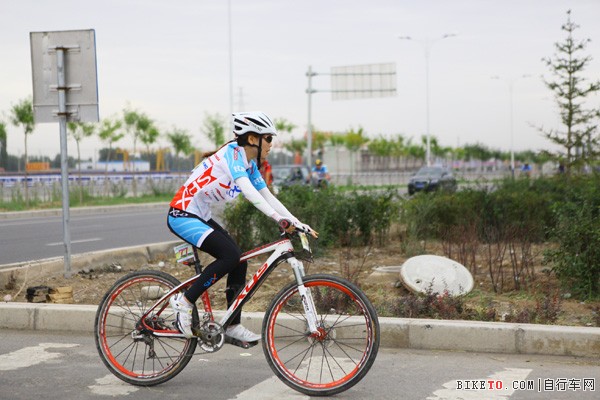第三届丝绸之路“喜德盛”杯国际自行车拉力赛