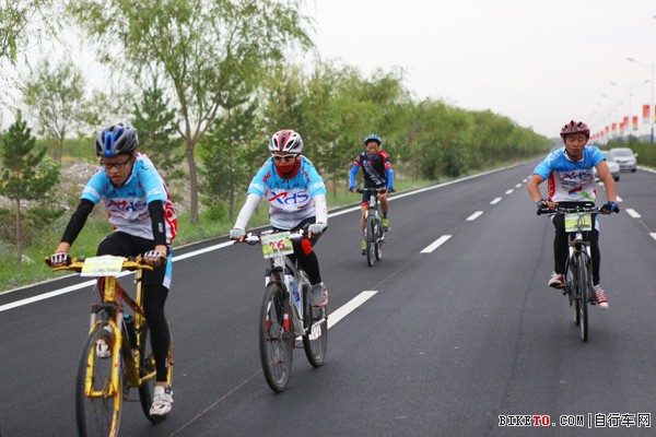 第三届丝绸之路“喜德盛”杯国际自行车拉力赛