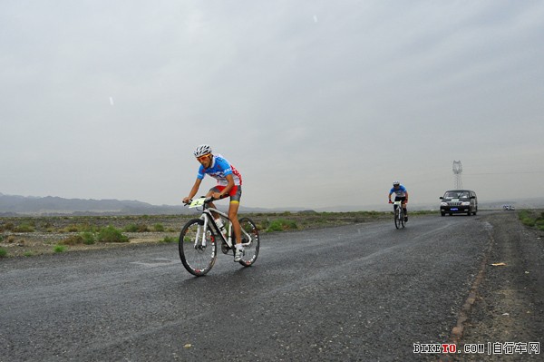 第三届丝绸之路“喜德盛”杯国际自行车拉力赛