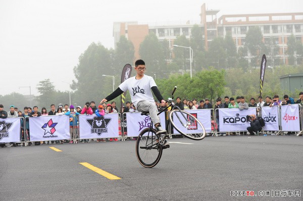 华南地区FIXED GEAR的节日!广州X-bike精英挑战赛首日(图文)