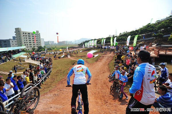 喜德盛国际自行车训练基地启用仪式暨赛道测试赛