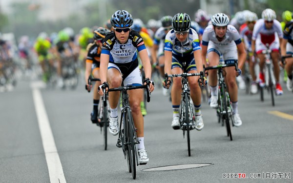 ��������Ů��������վ���Ĵ��������ж�Annette������5