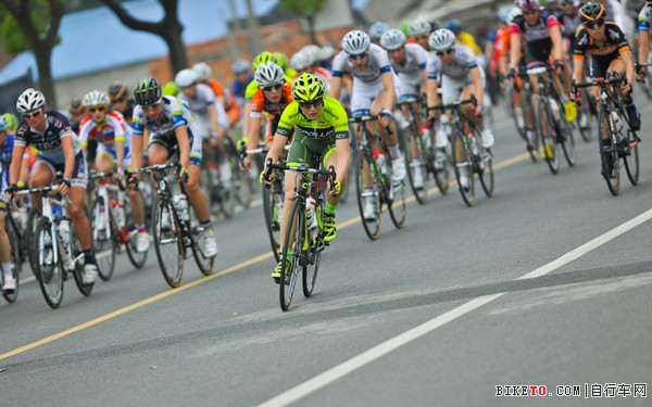 ��������Ů��������վ���Ĵ��������ж�Annette������4