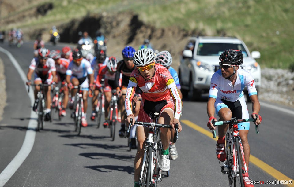 环赛里木湖公路自行车赛,环赛里木湖,第三站,哈泳雅,霍海兵,朝阳轮胎,胡甜甜