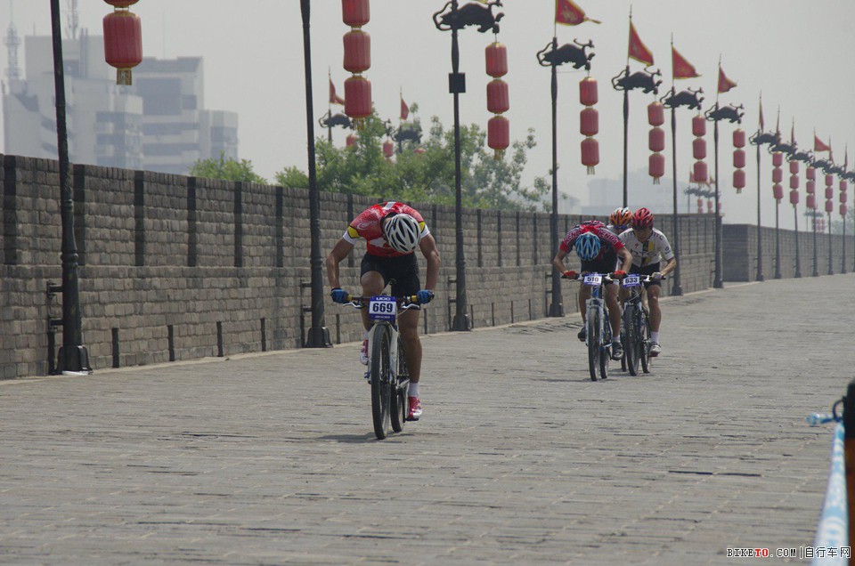 西安城墙赛 (2).jpg 西安城墙赛 (2).jpg