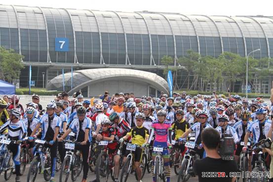 �ݰ���,���г�,���껪,����,2013,ɽ�س���