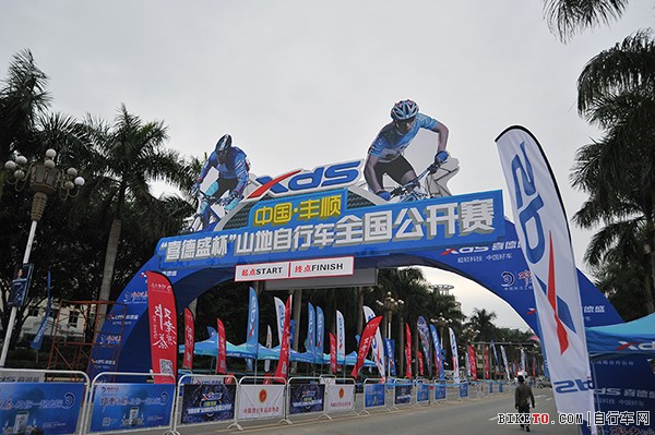 门楼.jpg 门楼.jpg