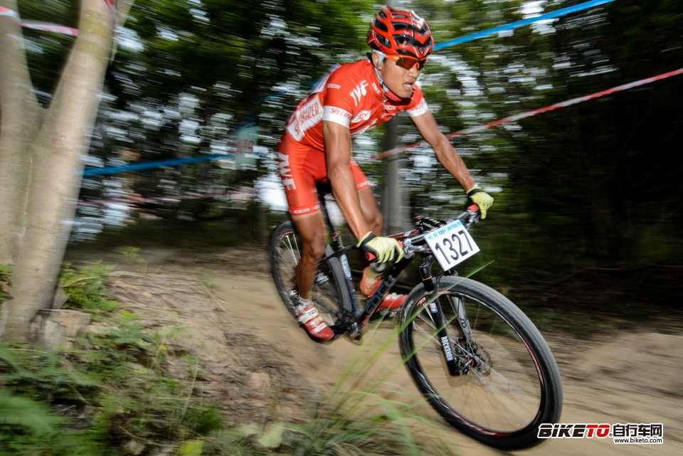 D80_4341.jpg D80_4341.jpg