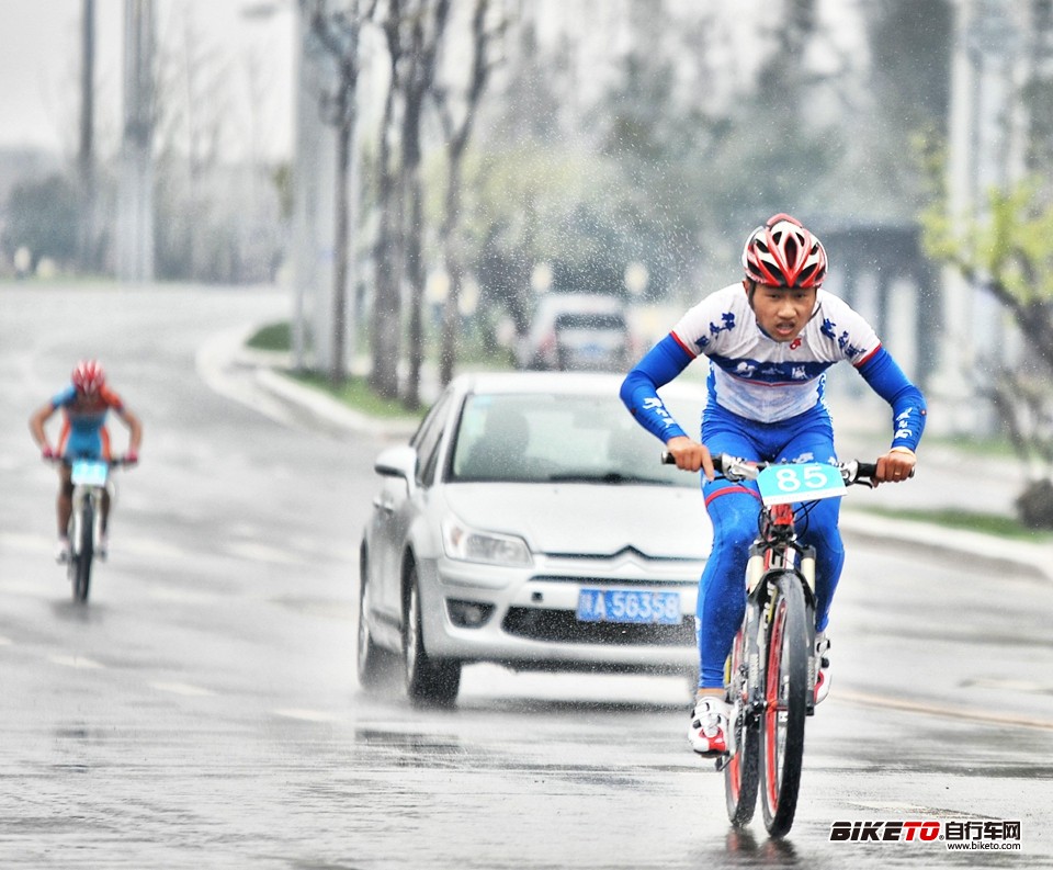 第四届西安科技大学“美利达”烽火杯自行车赛纪实 第四届西安科技大学“美利达”烽火杯自行车赛纪实