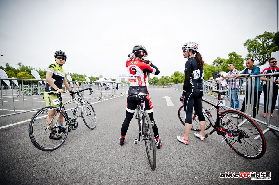 斯柯达明锐杯上海公路自行车赛,国际汽车城魁地仑之夜 斯柯达明锐杯上海公路自行车赛,国际汽车城魁地仑之夜