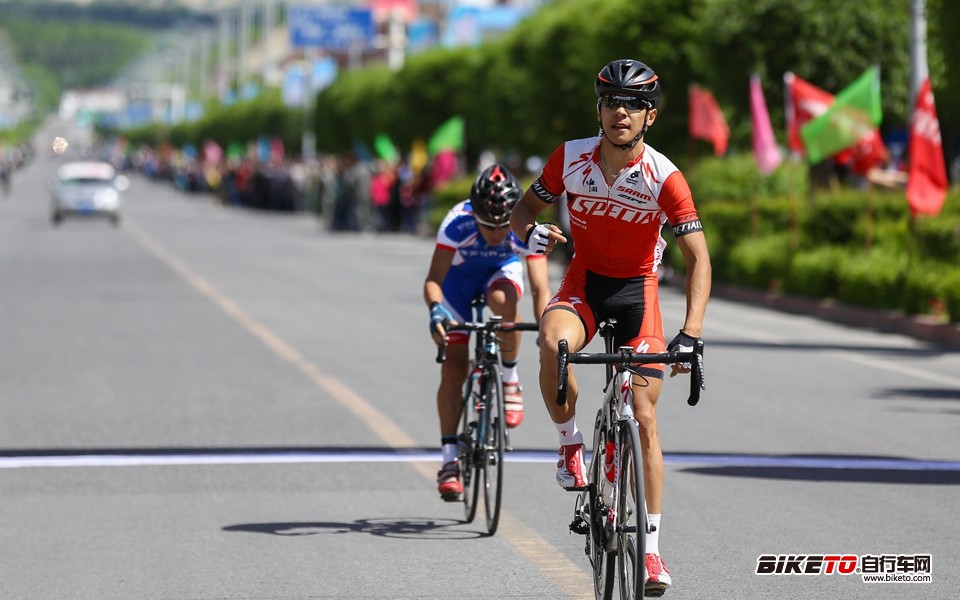 环赛里木湖 (15).jpg 环赛里木湖 (15).jpg